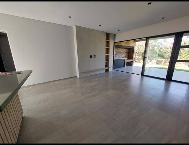 2 BEDROOM TOWNHOUSE FOR SALE IN SABLE HILLS